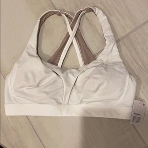 Lululemon white stash it bra. Size 10 NWT